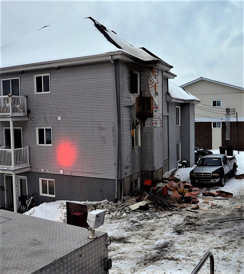 Feu majeur dans une résidence de 5 logements à Asbestos