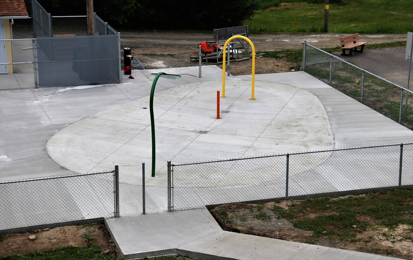 Installation de jeux d’eau à la piscine municipale 