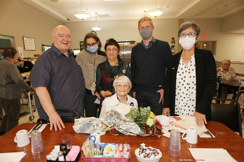 104e anniversaire de naissance de Madame Antoinette Therrien