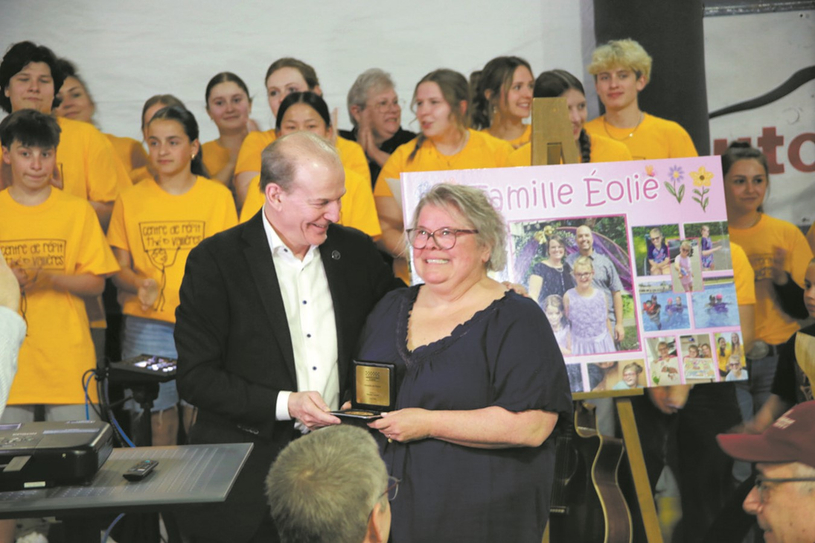 La médaille du Député remise à Roxanne Vallières