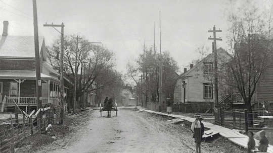La rue Principale dans l'ouest il y a 100 ans