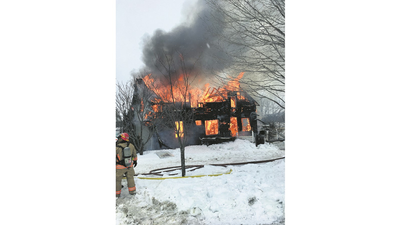 Une mise à feu en milieu rural, formatrice pour les services incendies de Danville et Asbestos