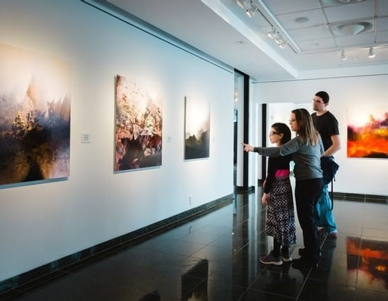 Après 1 an, une nouvelle exposition au Centre culturel Yvonne L. Bombardier!