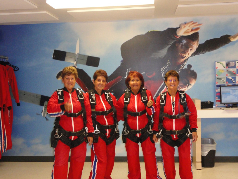 Une aventure en parachute pour quatre sœurs de Windsor