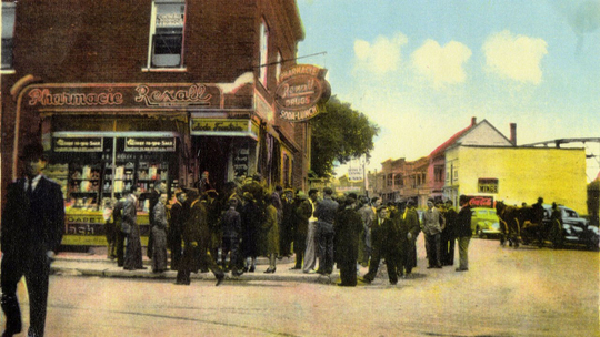 L'ancienne pharmacie Rexall des années '40 au Centre-Ville