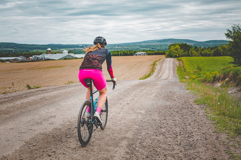 La MRC du Val-Saint-François mise sur le vélo de gravelle