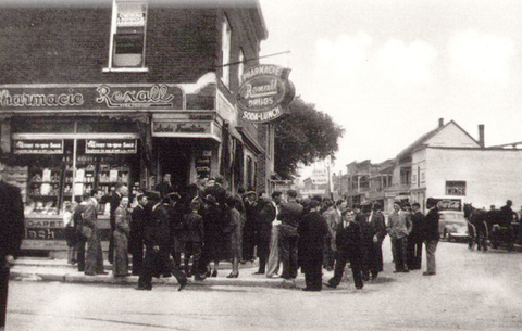 Pharmacie Rexall sur la 1e avenue est en 1940