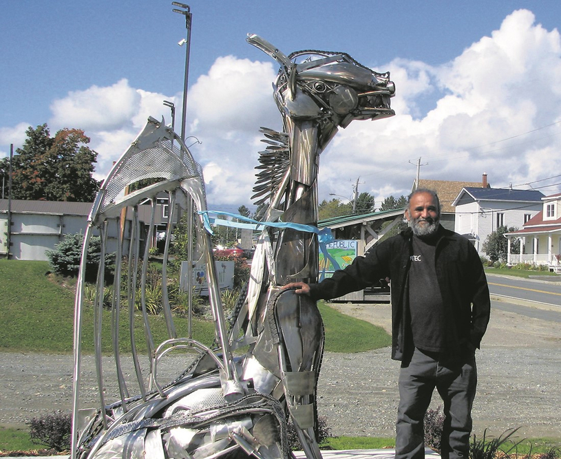 Indra Singh: faire de la ferraille son métier d’Art