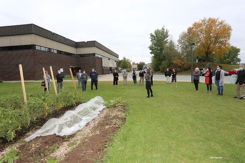 Une serre passive à l’école secondaire du Tournesol