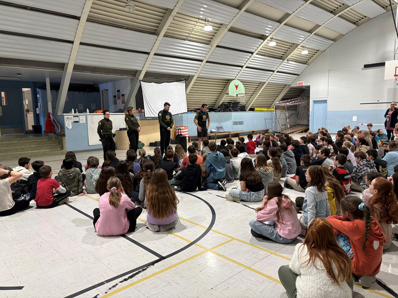 L’équipe SQ 2 s’engage pour aider la jeunesse