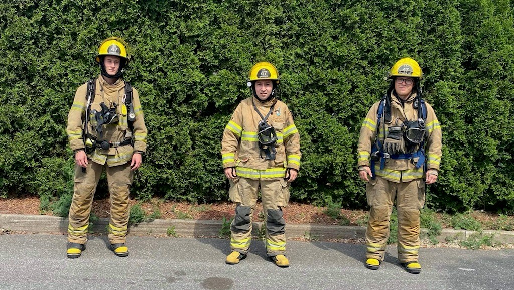 Danville accueille trois nouveaux pompiers formés