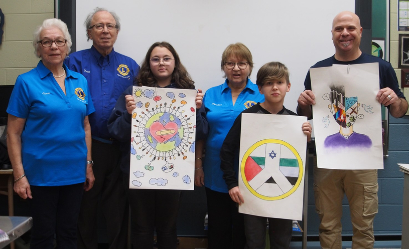 Près d’une centaine de jeunes participants au concours des affiches de la paix 2023