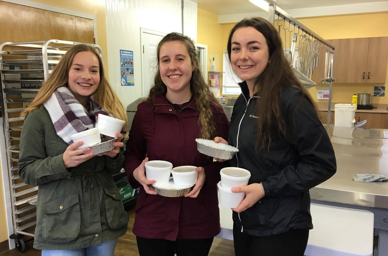 Projets du cours éthique et culture religieuse de l’école l’Escale : popote et filles
