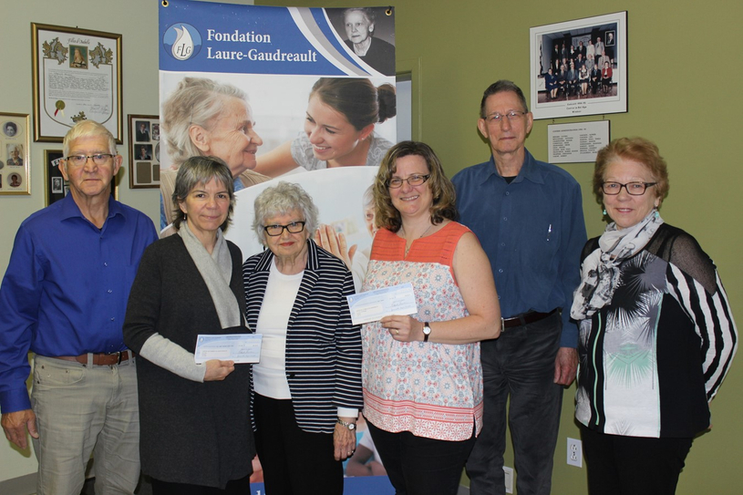 Remise des bourses de la Fondation Laure-Gaudreault aux Centre des femmes et des Arbrisseaux 