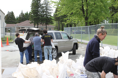 Windsor - Distribution de compost gratuit