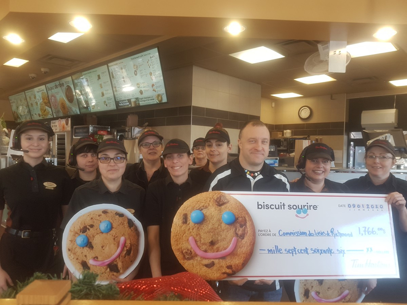 La campagne annuelle du Biscuit Sourire  de Tim Hortons amasse une somme record 