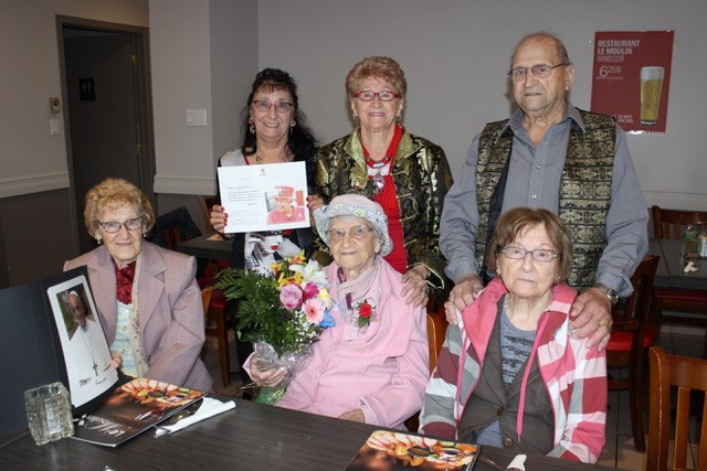 Mme Antoinette Therrien souligne son 101e anniversaire