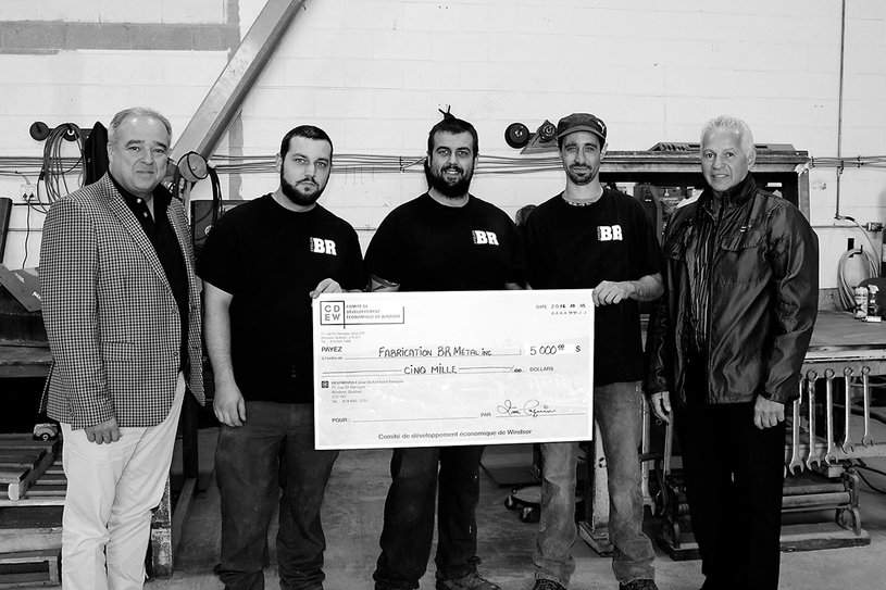 Remise d’un chèque de 5000 $ à Fabrication BR Métal