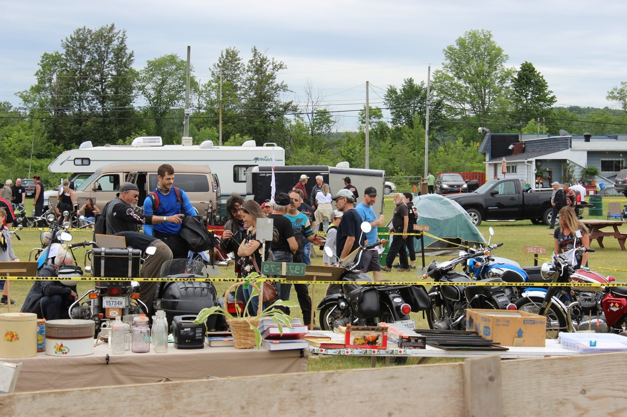 Expo moto renaissance :  un rendez-vous annuel pour les amateurs et les visiteurs