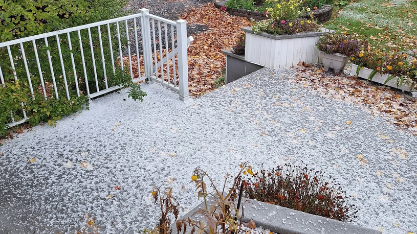 Première chute de neige et de grêle de la saison