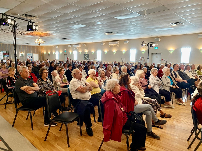 Plus de 130 personnes assistent à une pièce sur l’âgisme
