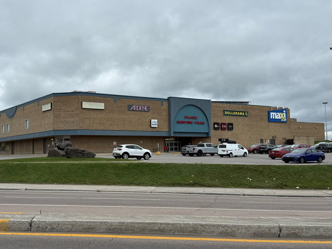 Place Centre-Ville Jonquière : une vente prévue à Saguenay ?