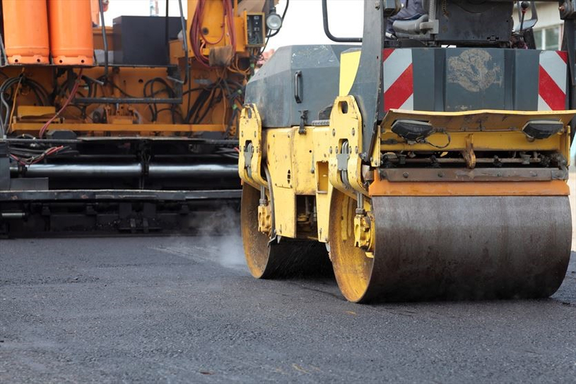 Asphaltage et réfections dans les MRC des Sources et Val-Saint-François
