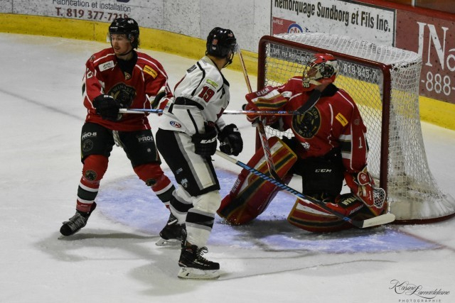 Revers du Desjardins-Wild de Windsor à Louiseville