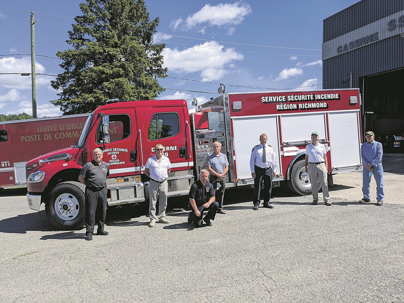 Le service incendie de Richmond présente son nouveau camion