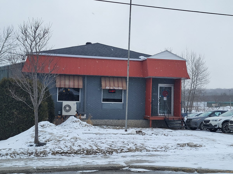 La vente du bâtiment du Club des Travailleurs soulève des questionnements à Val-des-Sources
