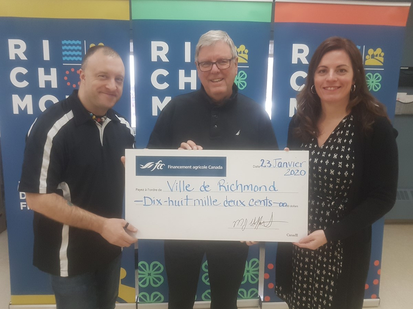 Richmond reçoit 18 200 $ de Financement Agricole Canada
