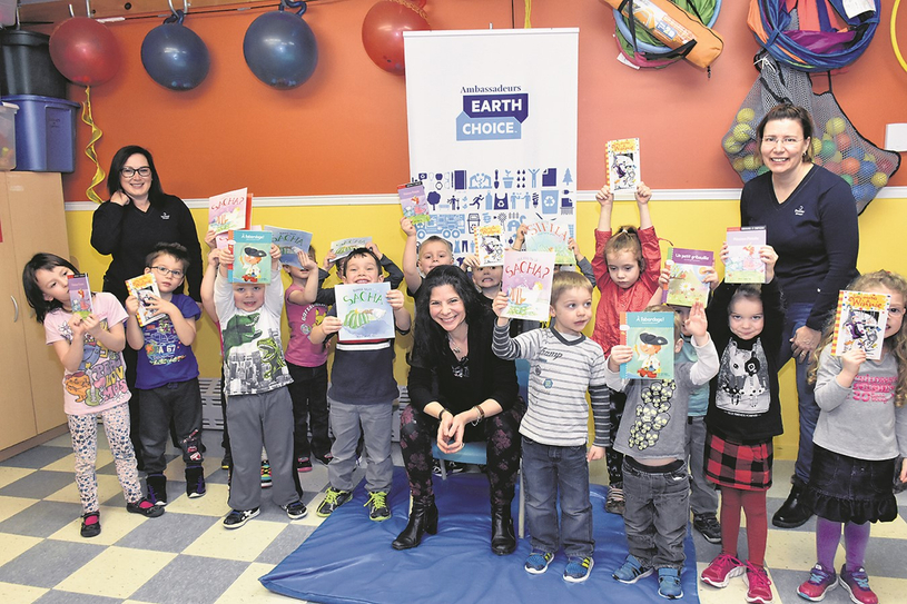 Domtar subventionne le don de nombreux livres pour les jeunes