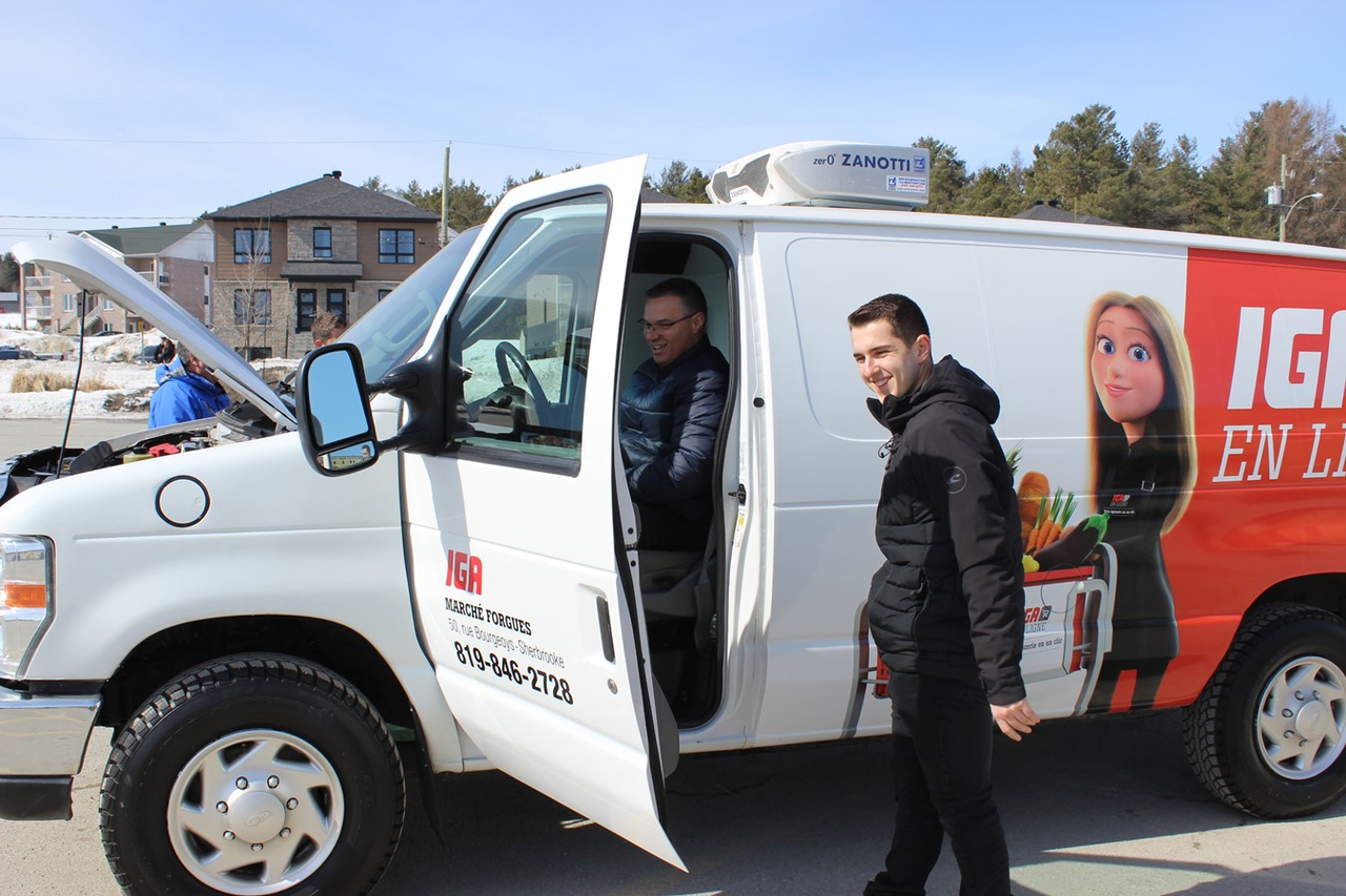 Fonds Éco IGA : un camion de livraison électrique pour Jocelyn Forgues