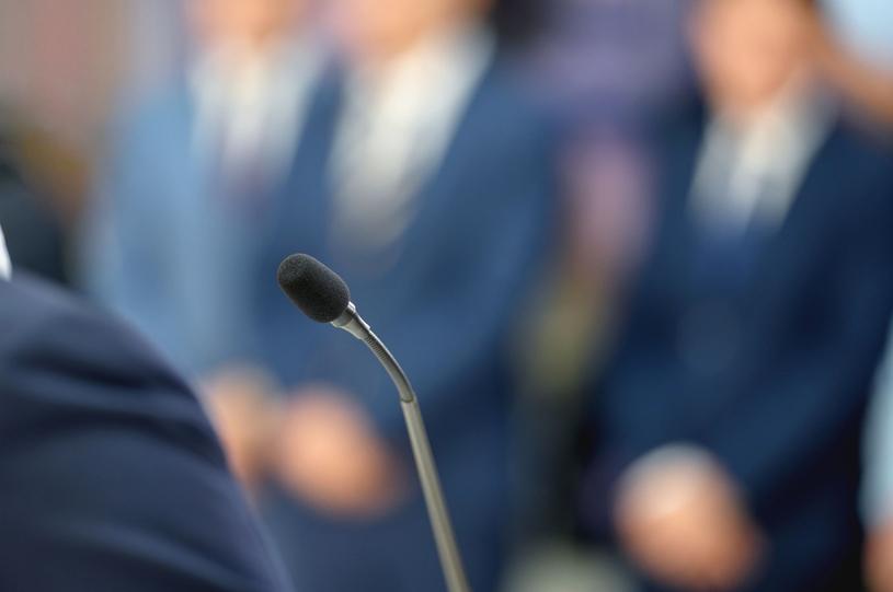 Les jeunes et la politique municipale : un rendez-vous manqué, mais pas perdu