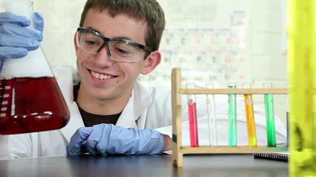Un club de sciences pour les enfants de Richmond
