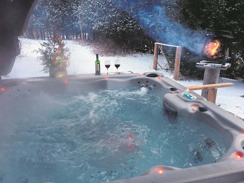 Un spa extérieur au carnaval Plaisirs d’hiver de St-François