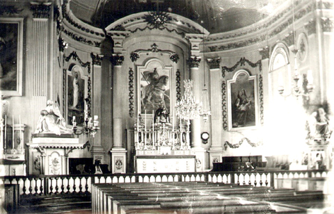 Intérieur de l'ancienne église de l'ouest