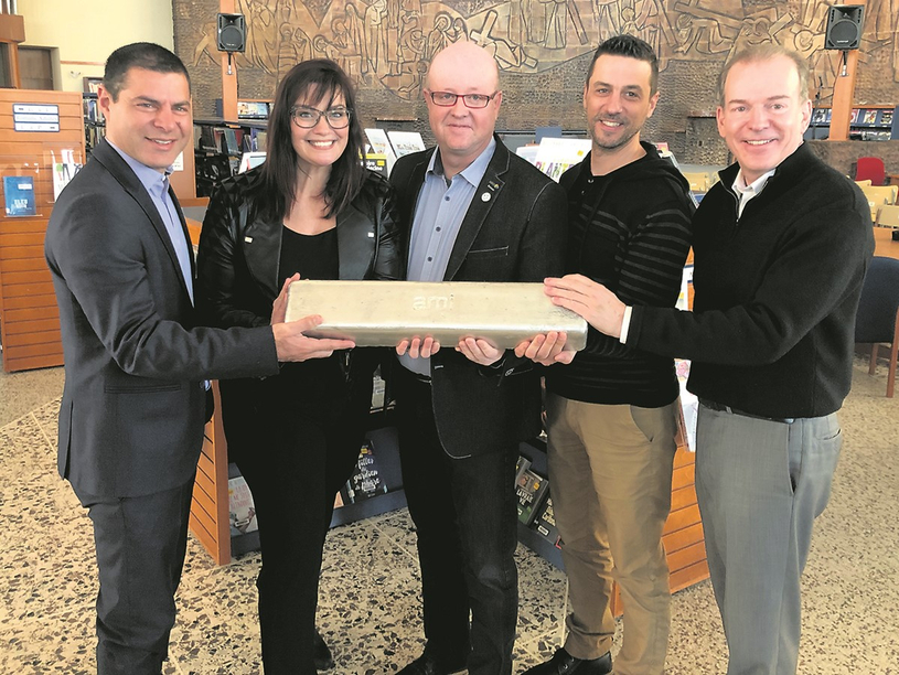 Un premier lingot de Magnésium 100 % local pour la ville d’Asbestos