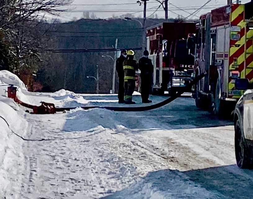 Feu de cheminée rapidement maîtrisé